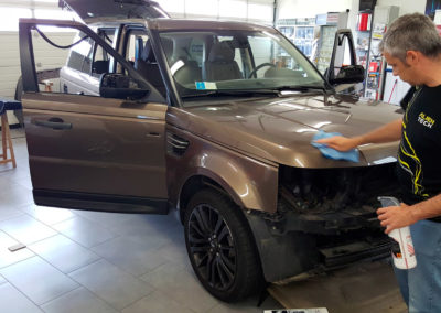 Pulizia carrozzeria Range Rover per il wrapping