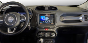 Jeep Renegade cruscotto con sistema multimedia Alpine X-801D